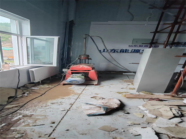 卧龙地基基础下沉墙体裂缝加固注浆顶升施工